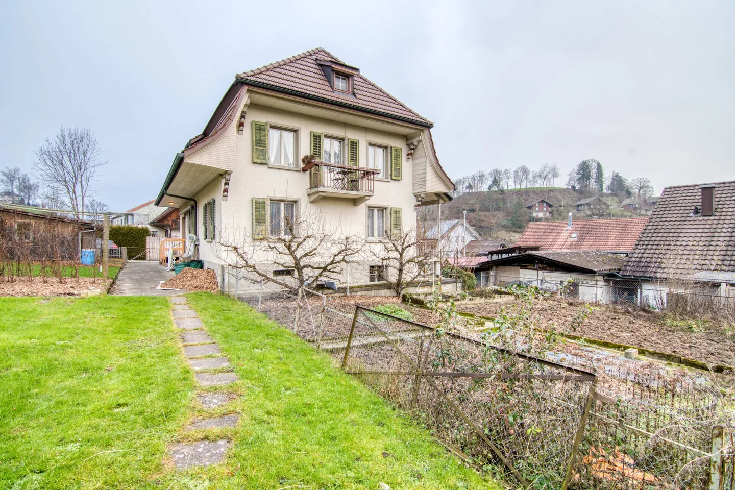 Berner Landhaus mit ca. 750 m² Baulandreserve (W3): Zweifamilienhaus an ruhiger Lage mit vielseitigem Potenzial - Foto 21 von 31