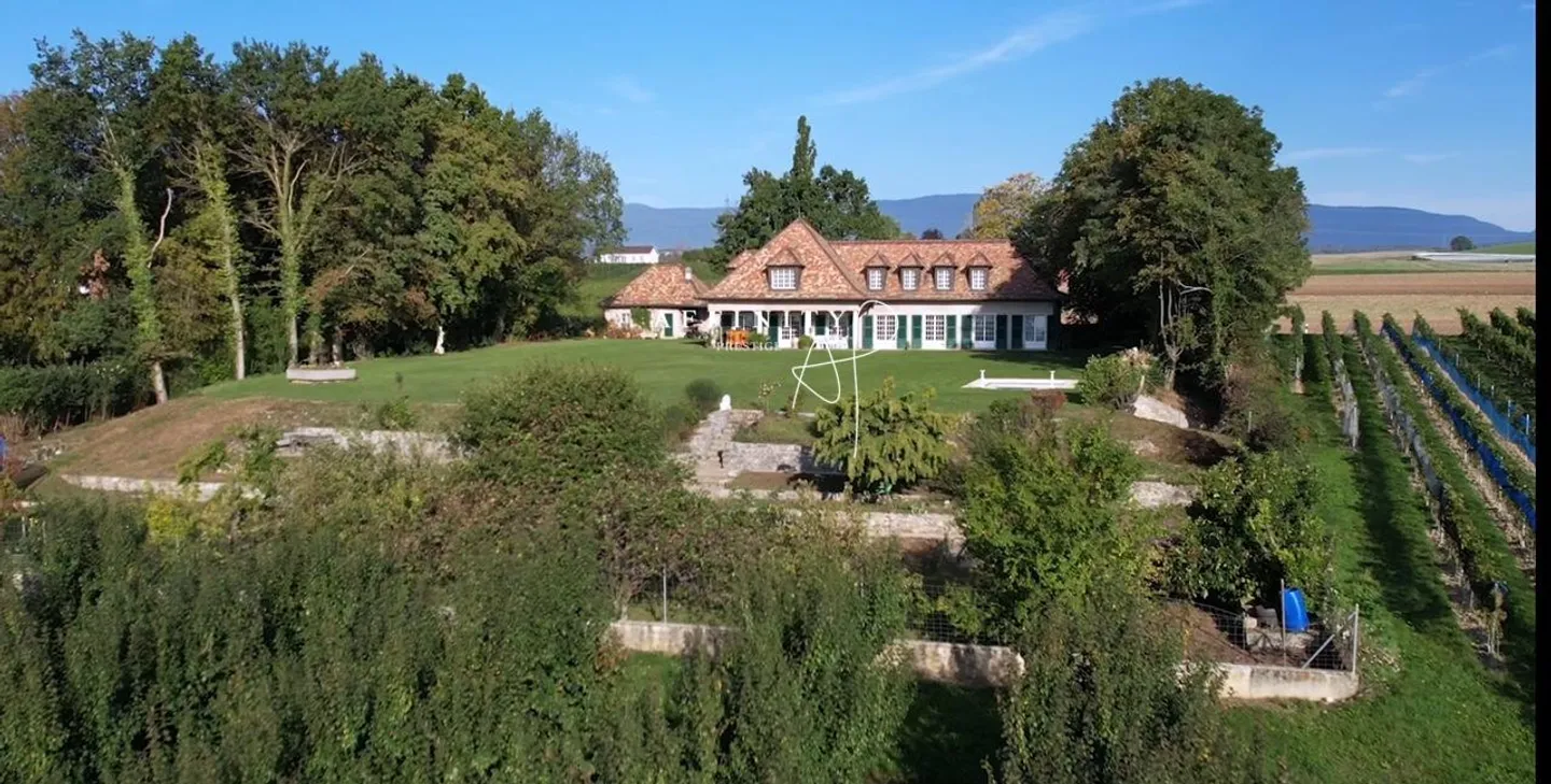Villa Charmante avec Vue Lac - Photo 1 sur 9