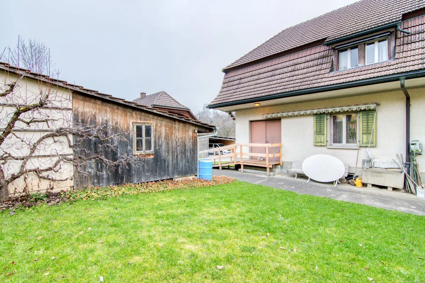 Berner Landhaus mit ca. 750 m² Baulandreserve (W3): Zweifamilienhaus an ruhiger Lage mit vielseitigem Potenzial - Foto 24 von 31