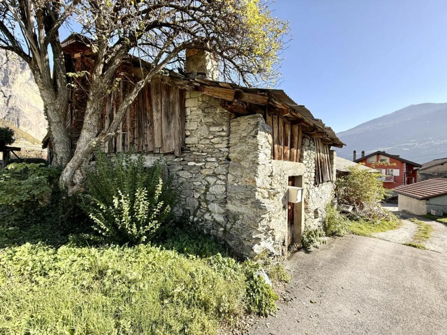 Villa indipendente con 6 camere a Chamoson - Foto 7 di 31