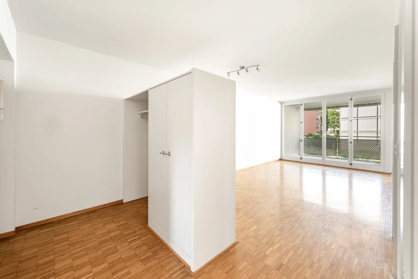 Helle 3.5-Zimmer-Wohnung in Dättwil - Foto 1 von 10