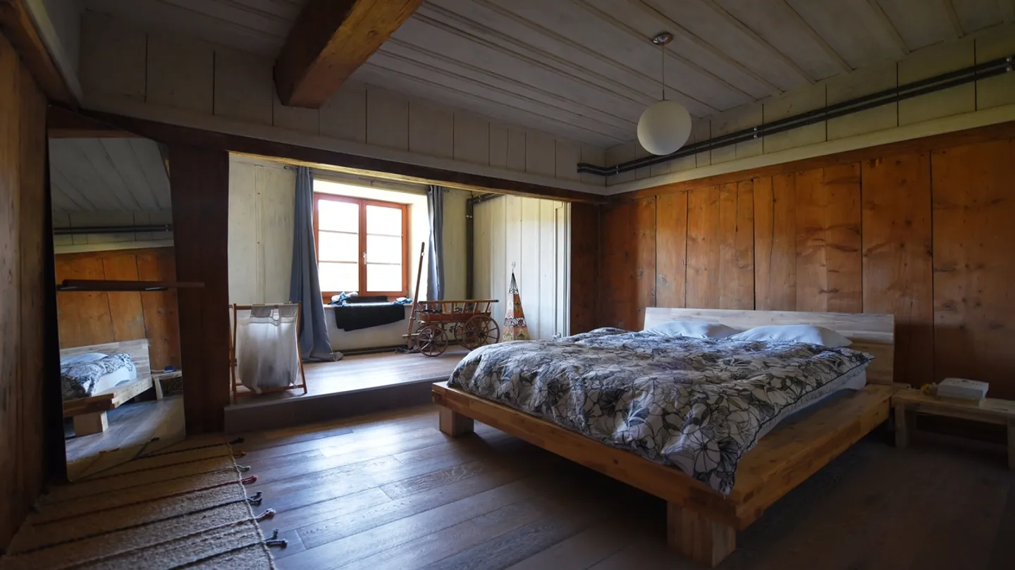 Charming Apartment in Historic Building - Photo 10 of 22