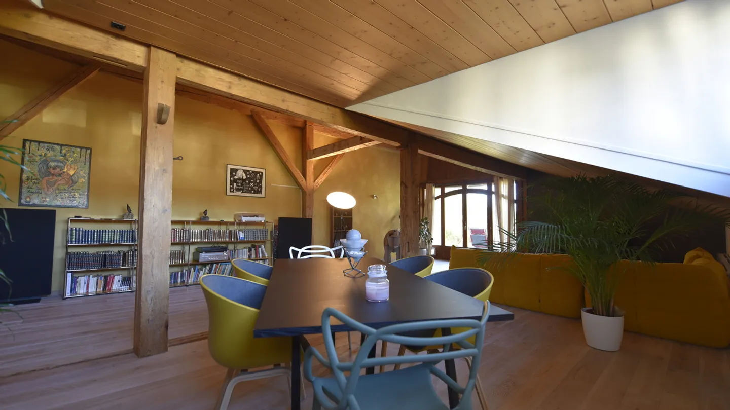 Charming Apartment in Historic Building - Photo 11 of 22