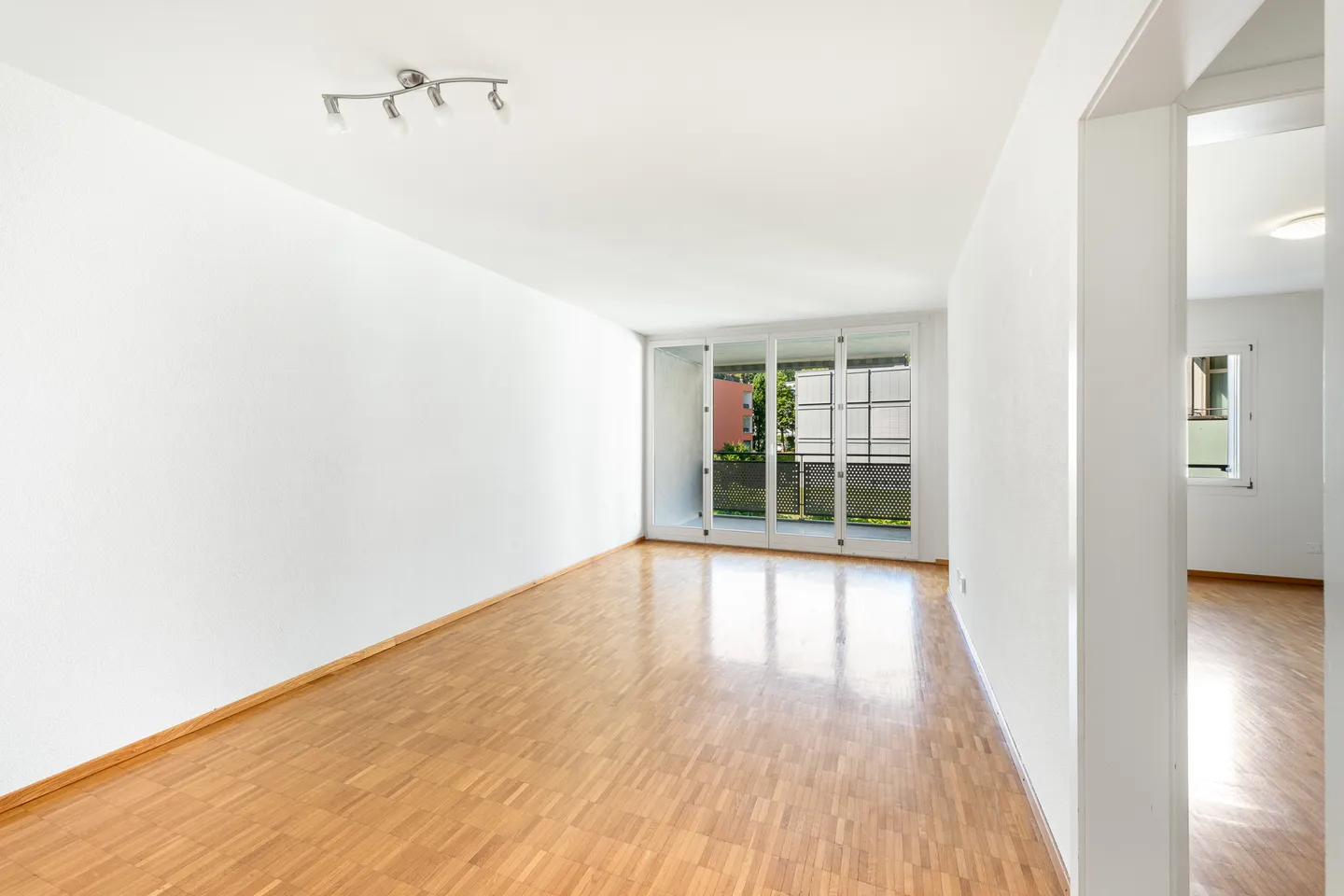 Helle 3.5-Zimmer-Wohnung in Dättwil - Foto 4 von 10
