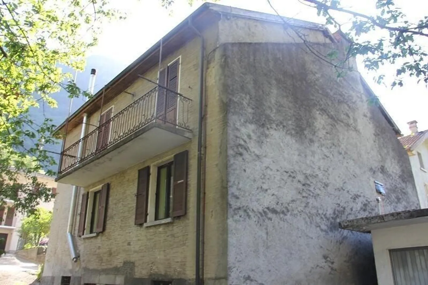 Restaurant avec Appartement à Nivo - Photo 2 sur 12