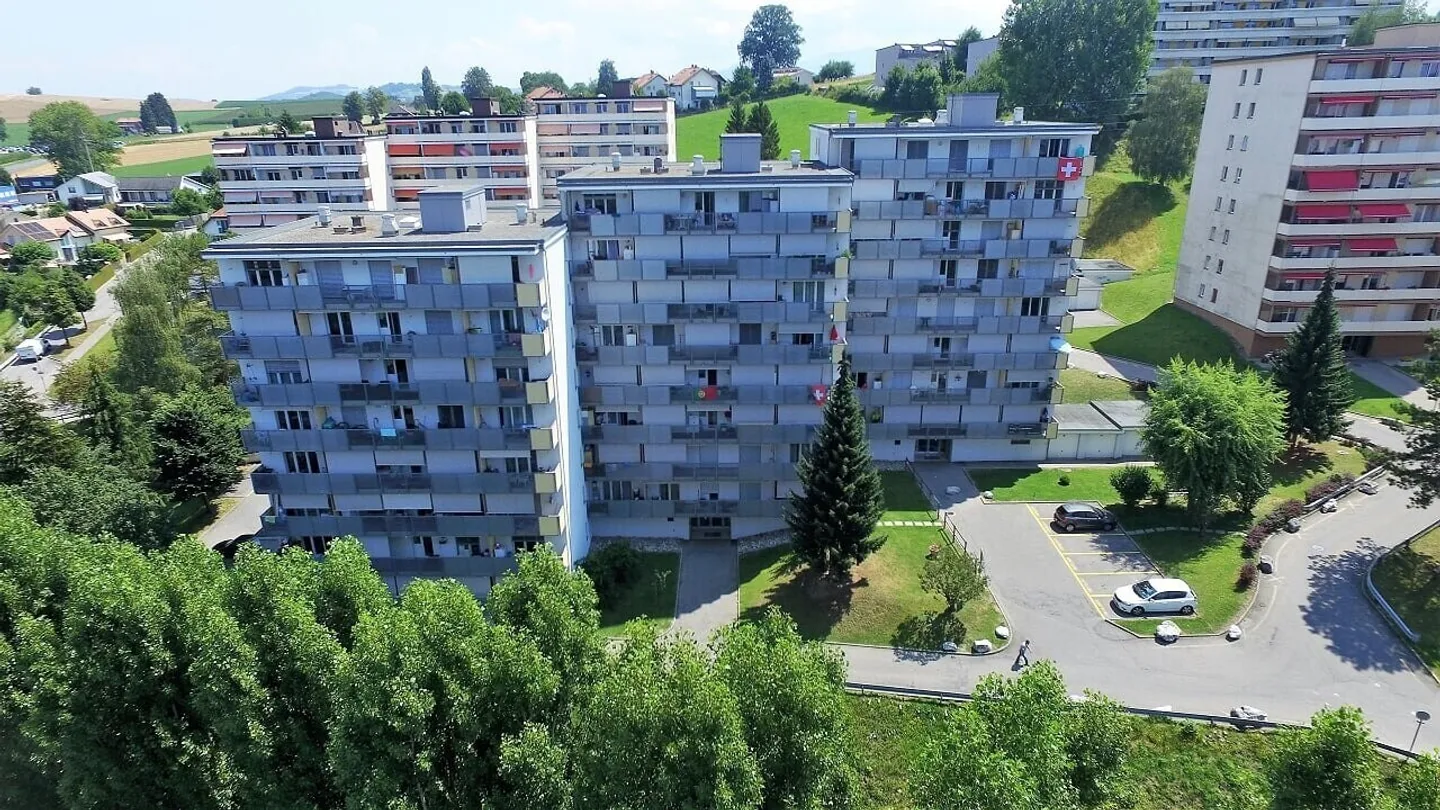 Bellissimo appartamento di 4.5 stanze sulle alture di Friburgo - Foto 1 di 13