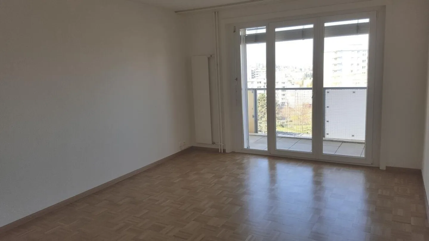 Bellissimo appartamento di 4.5 stanze sulle alture di Friburgo - Foto 6 di 13