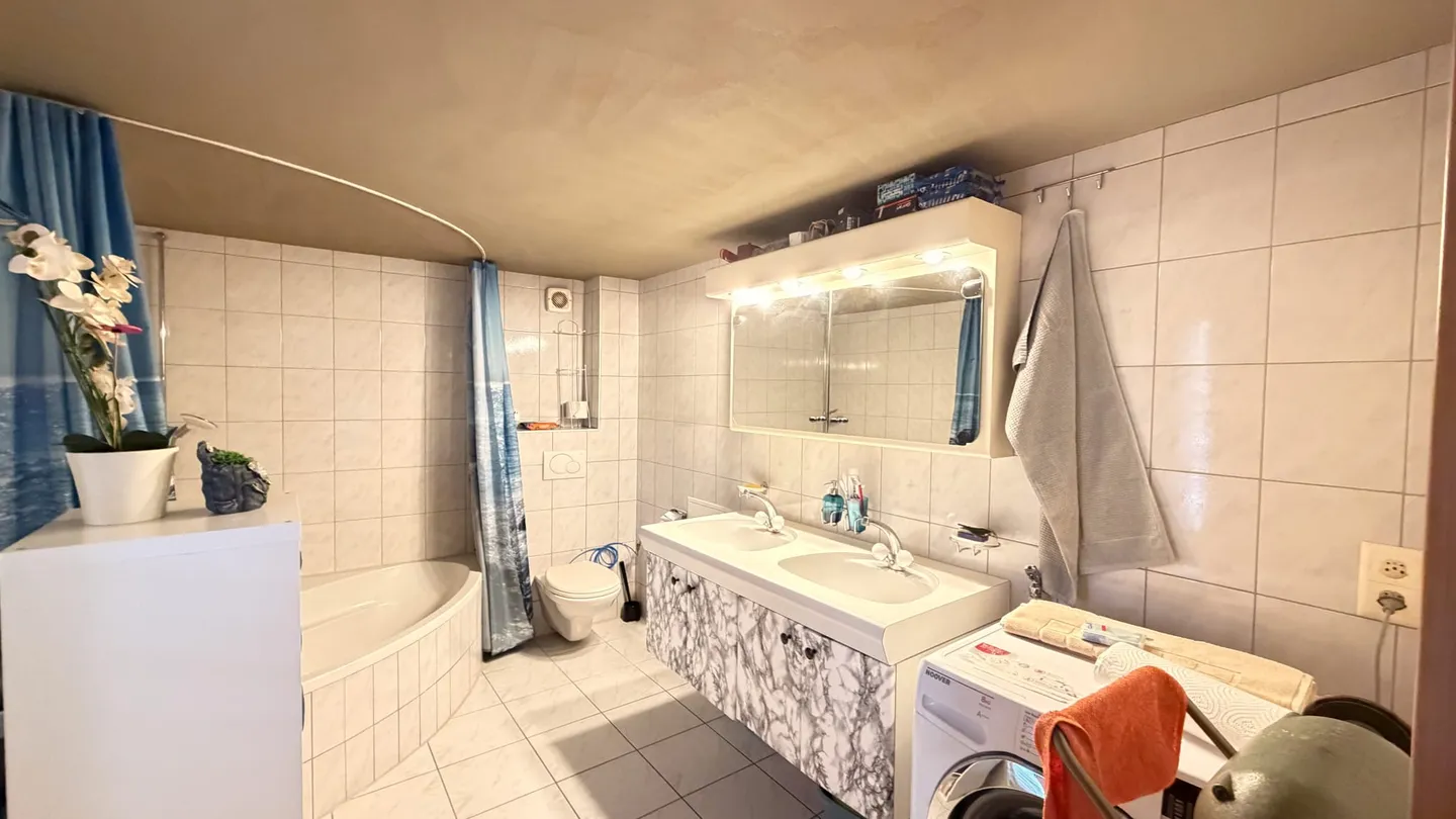 Casa multifamiliare completamente ristrutturata di 3 unità a Oberburg - Foto 6 di 7