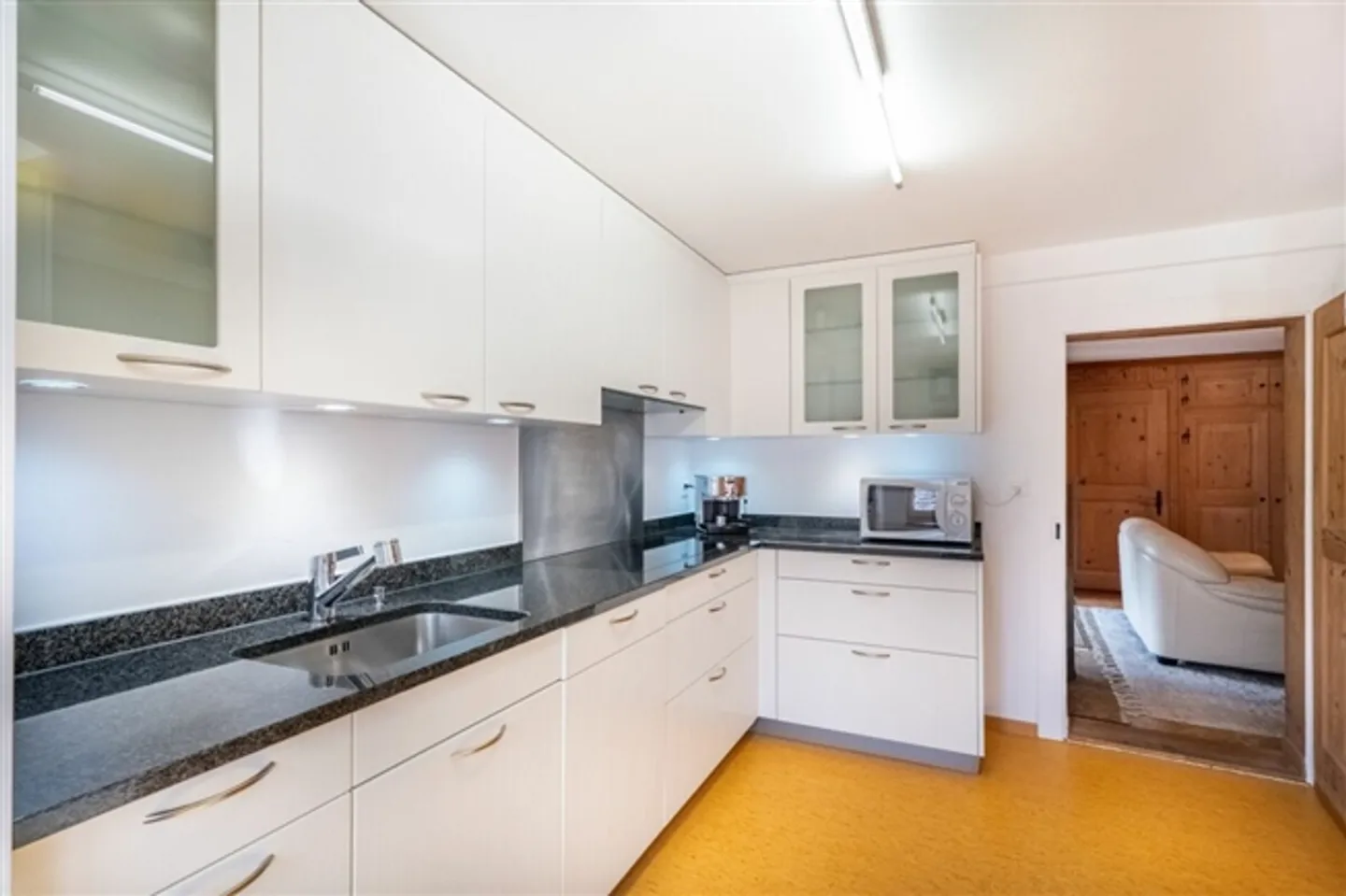 Living like in the fairy tale of Schellen-Ursli. 4.5-room apartment in Ftan-Pitschen - Photo 5 of 20