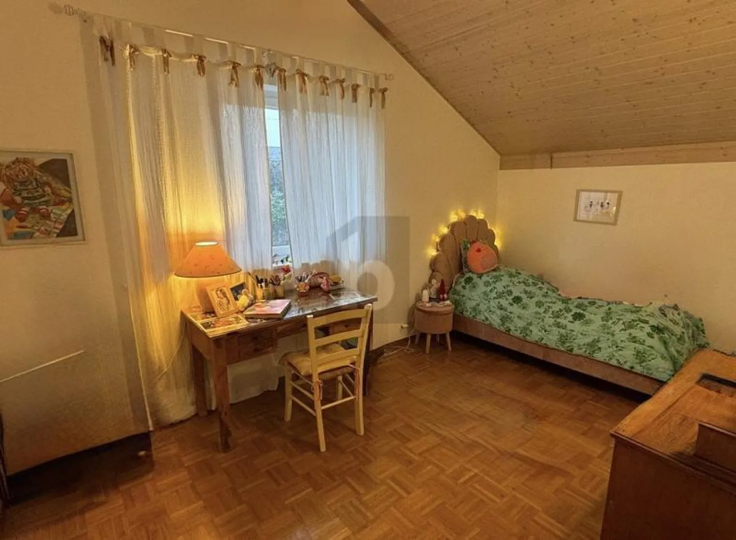 GERÄUMIG, HELL UND FAMILIENFREUNDLICH - Foto 5 von 6