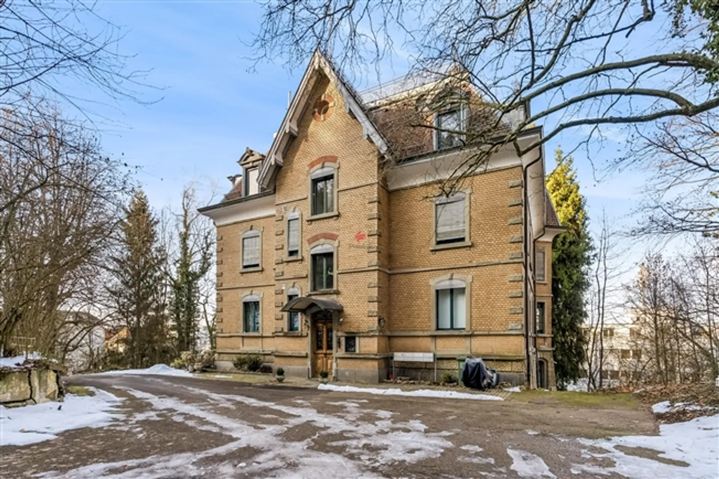 Maisonette unique dans une magnifique villa Art Nouveau - Photo 2 sur 12