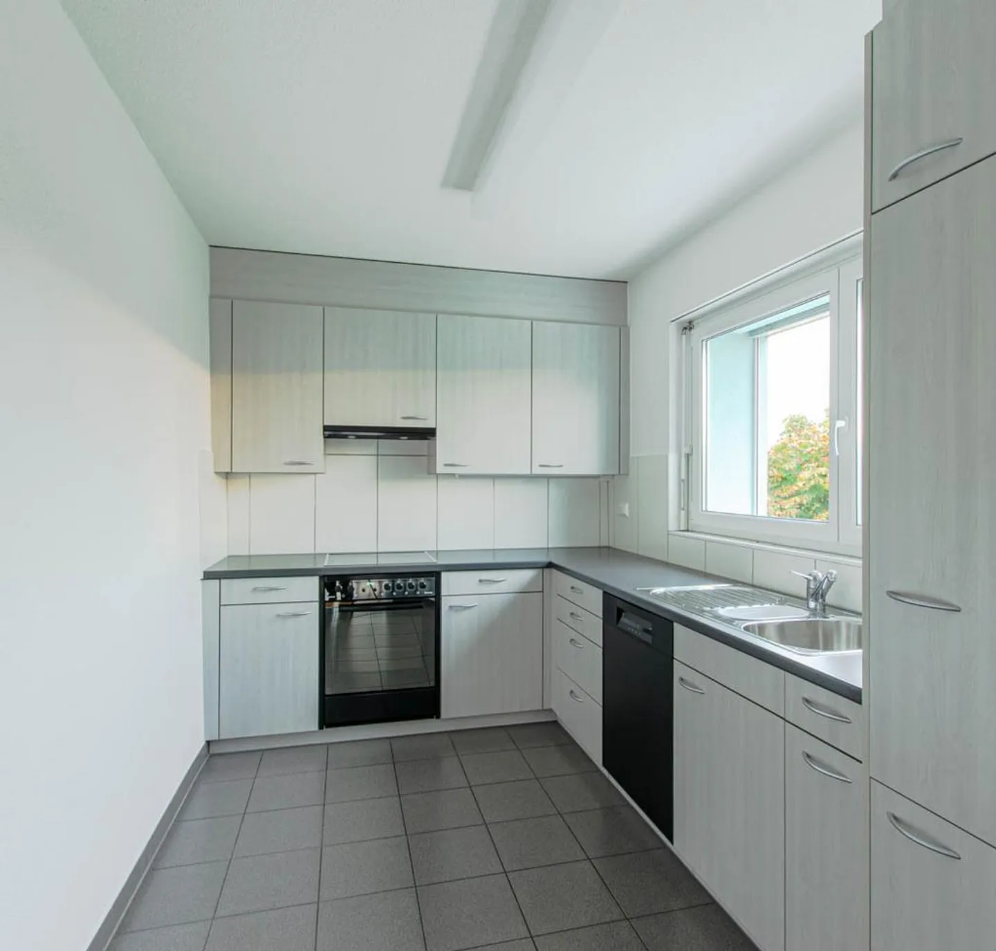 Sonnige 4.5-Zimmerwohnung - Foto 2 von 9