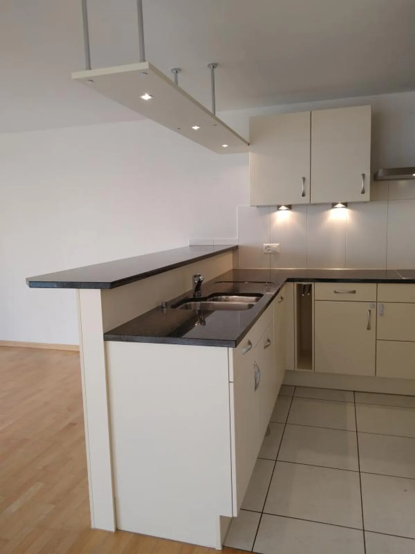 Geräumige Wohnung mit Sicht - Foto 5 von 23