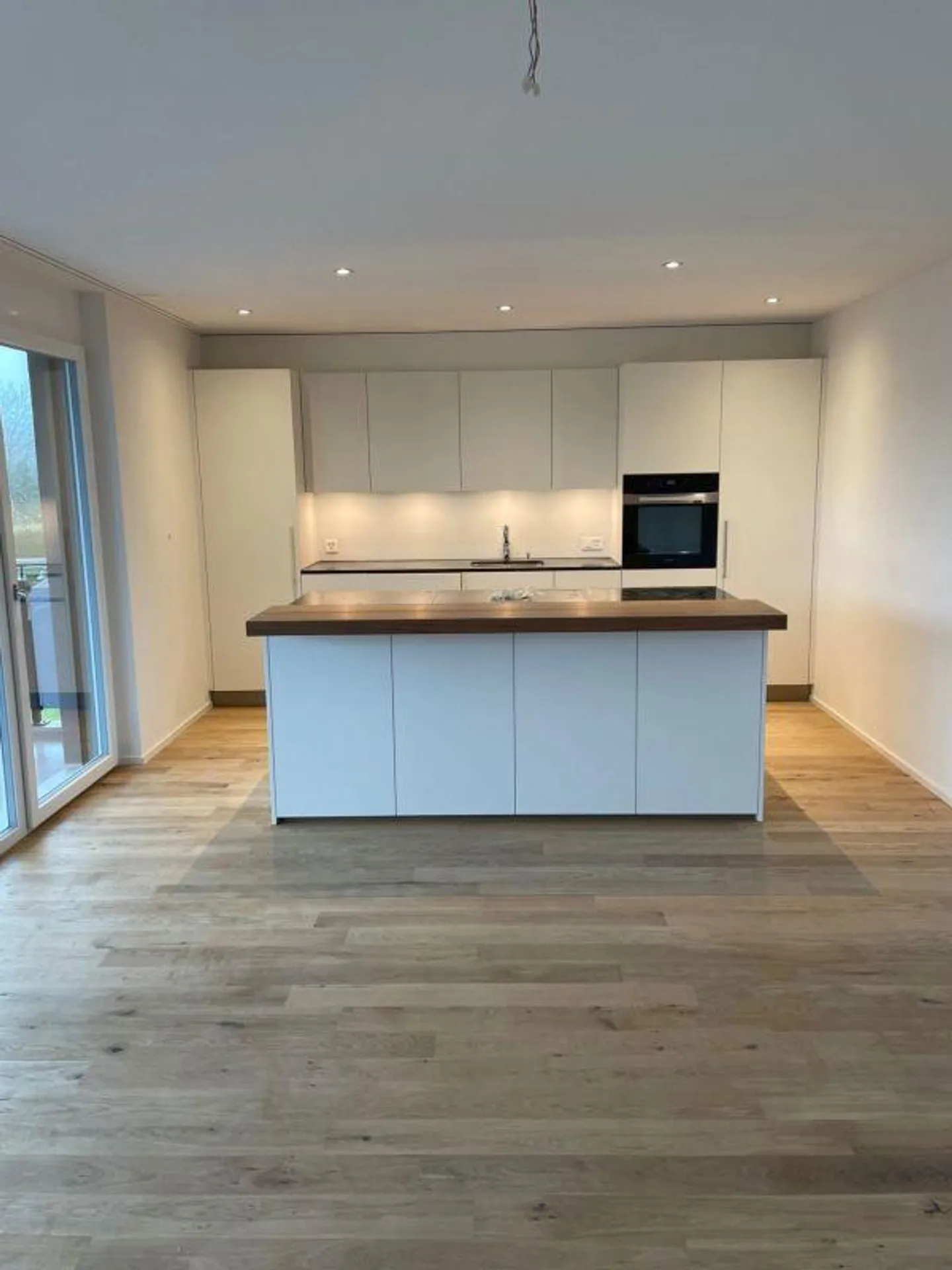 Geräumige Wohnung in bester Lage - Foto 3 von 14