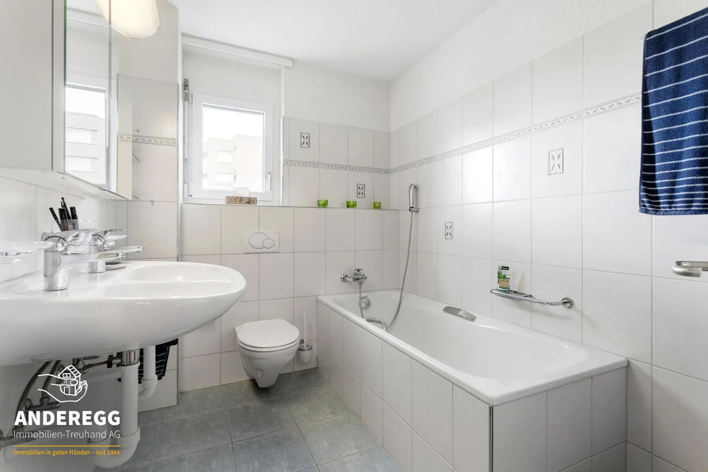 Bright 4.5-room apartment on the 2nd floor, elevator and hobby room in a central location - Photo 8 of 13