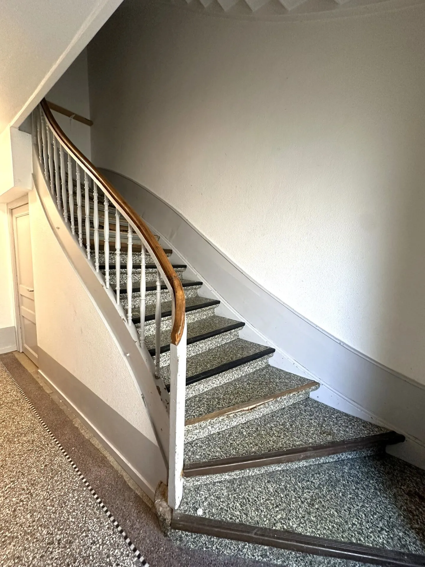 Vielseitiges Duplex und Apartment - Foto 3 von 9