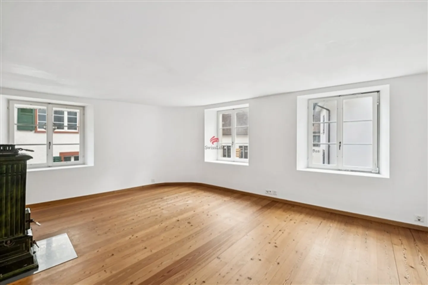 Historic House with Modern Living Comfort - Photo 6 of 8