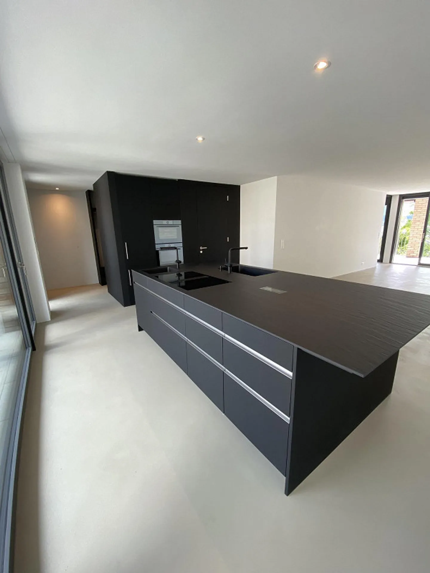 Exklusive 2.5-Zimmer-Neubauwohnung mit Seesicht und grosser Loggia - Foto 1 von 26