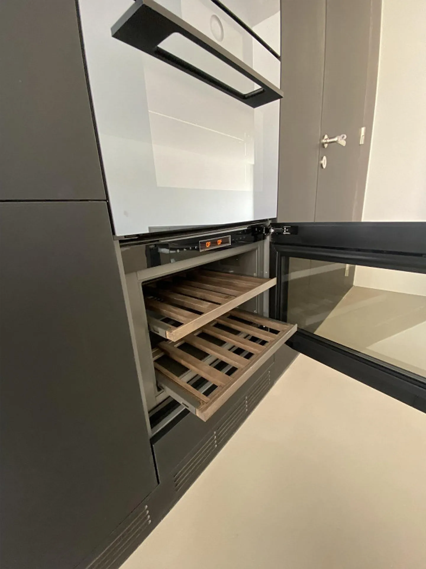 Exklusive 2.5-Zimmer-Neubauwohnung mit Seesicht und grosser Loggia - Foto 15 von 26