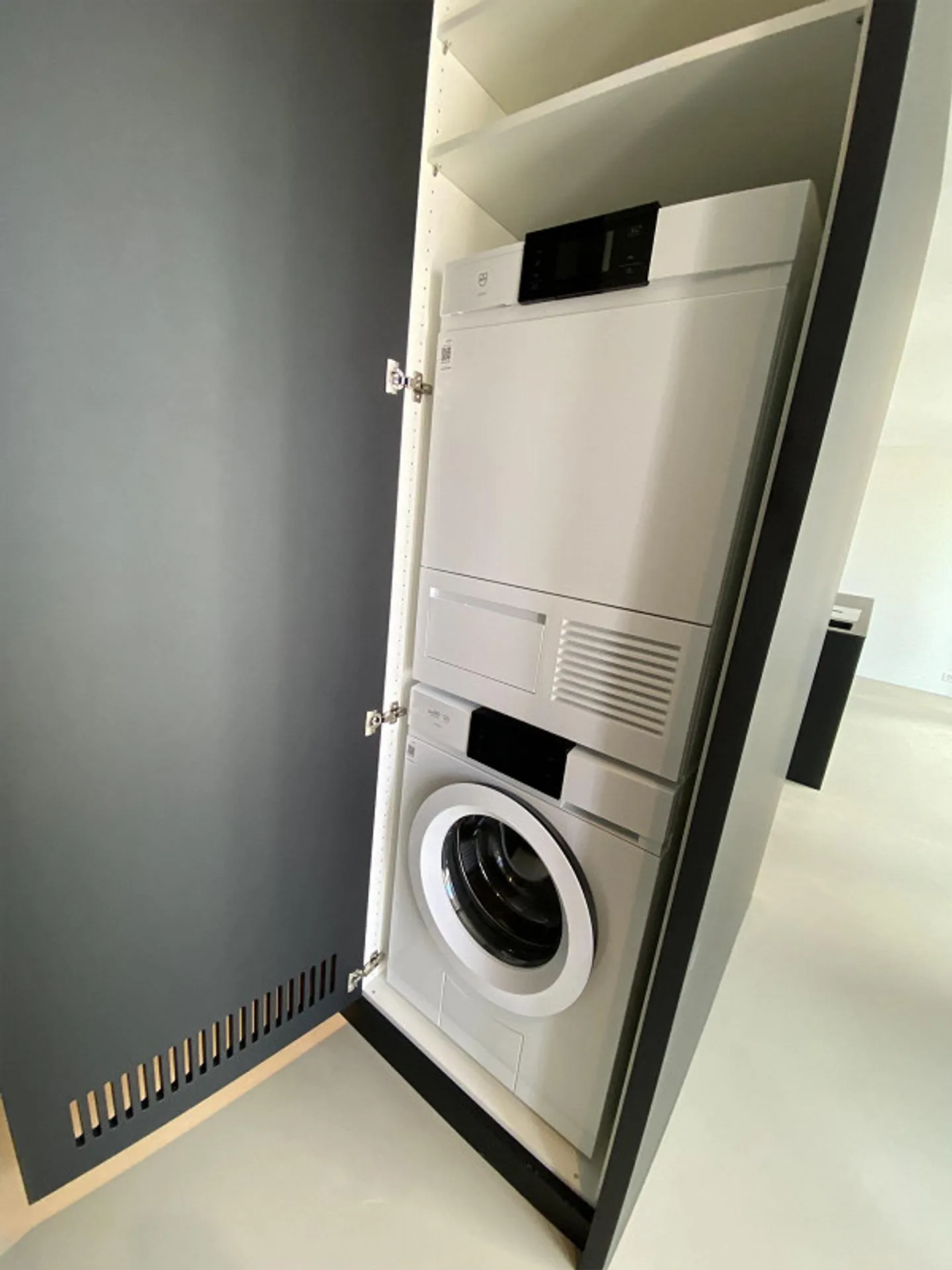 Exklusive 2.5-Zimmer-Neubauwohnung mit Seesicht und grosser Loggia - Foto 9 von 26