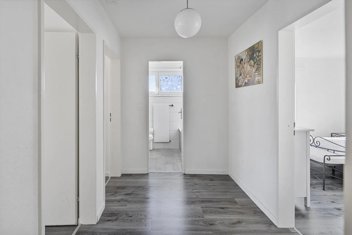 Centrally located, quiet home: Oasis with plenty of space to live - Photo 10 of 14