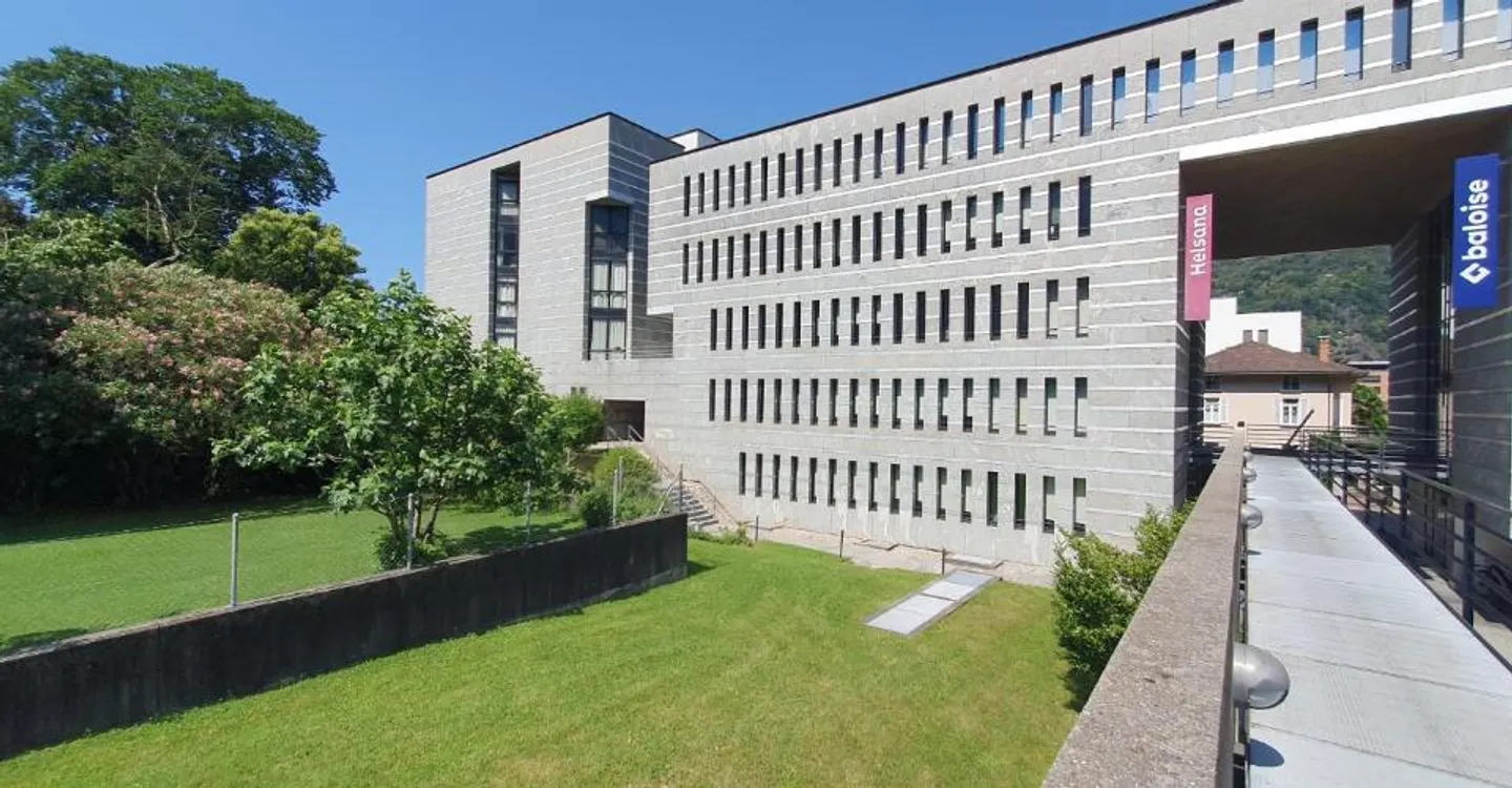 Vivere in un'opera di Mario Botta: raffinato attico nel cuore di Bellinzona - Foto 1 di 11