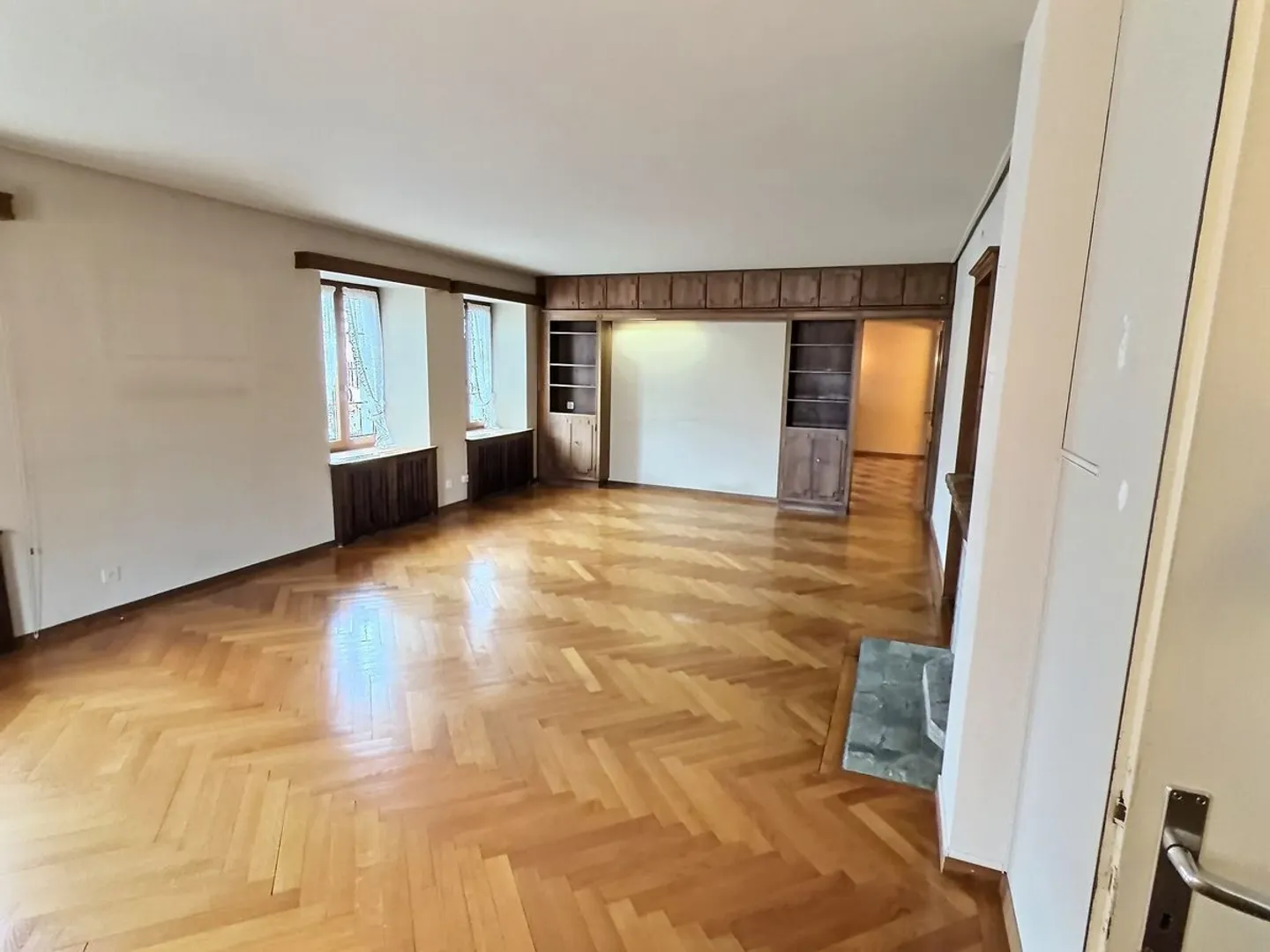 Ampio appartamento di 4,5 stanze a Saint-Croix - Foto 1 di 8