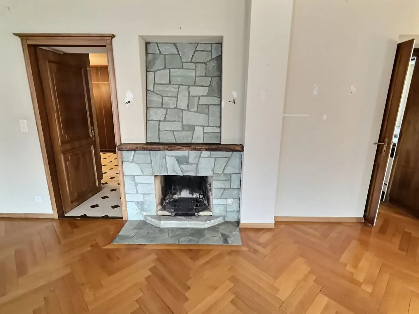 Ampio appartamento di 4,5 stanze a Saint-Croix - Foto 3 di 8