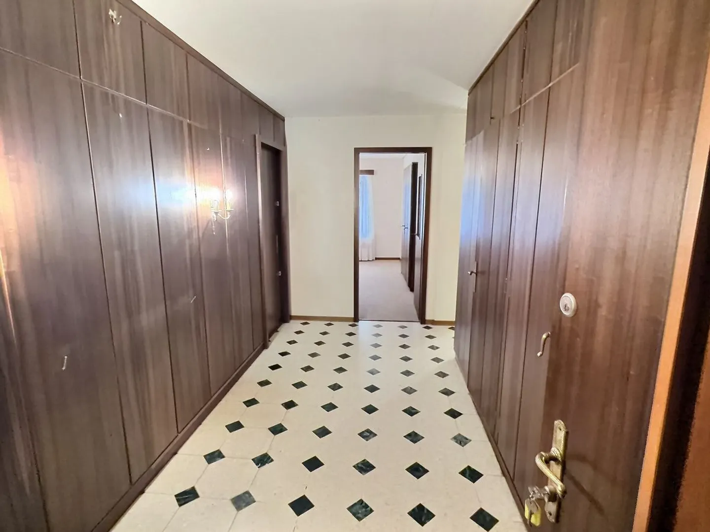 Ampio appartamento di 4,5 stanze a Saint-Croix - Foto 5 di 8