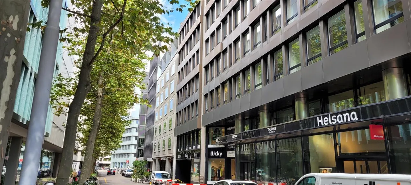 Einstellhallenplatz an zentraler Lage - Foto 1 von 1
