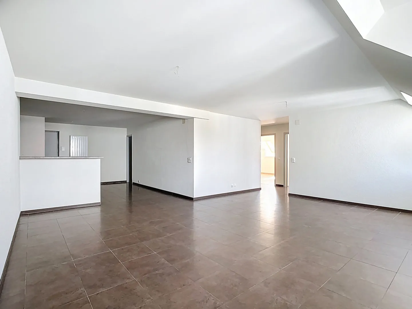 Appartement à louer - Photo 2 sur 9