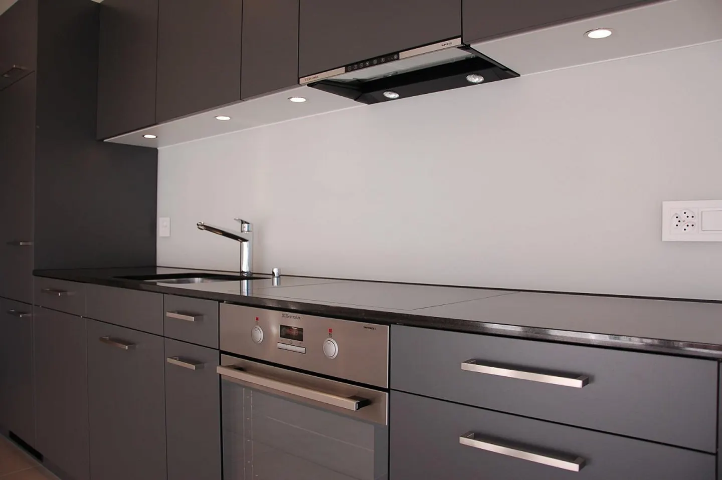 Appartamento moderno di 2,5 stanze in una zona residenziale tranquilla - Foto 2 di 9