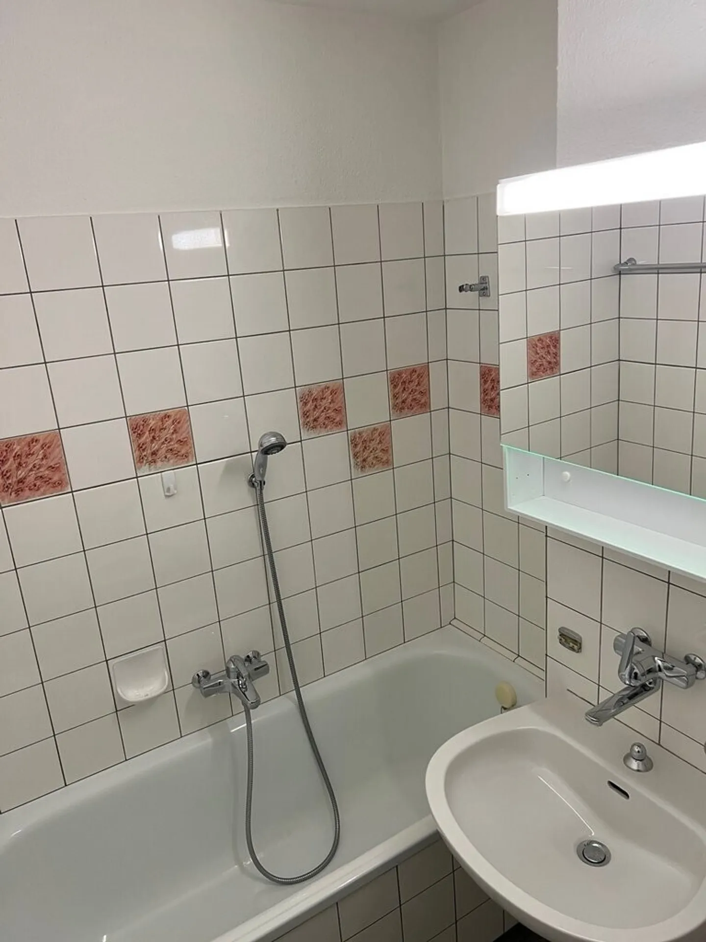 A Happy Apartment Start - Photo 5 of 7