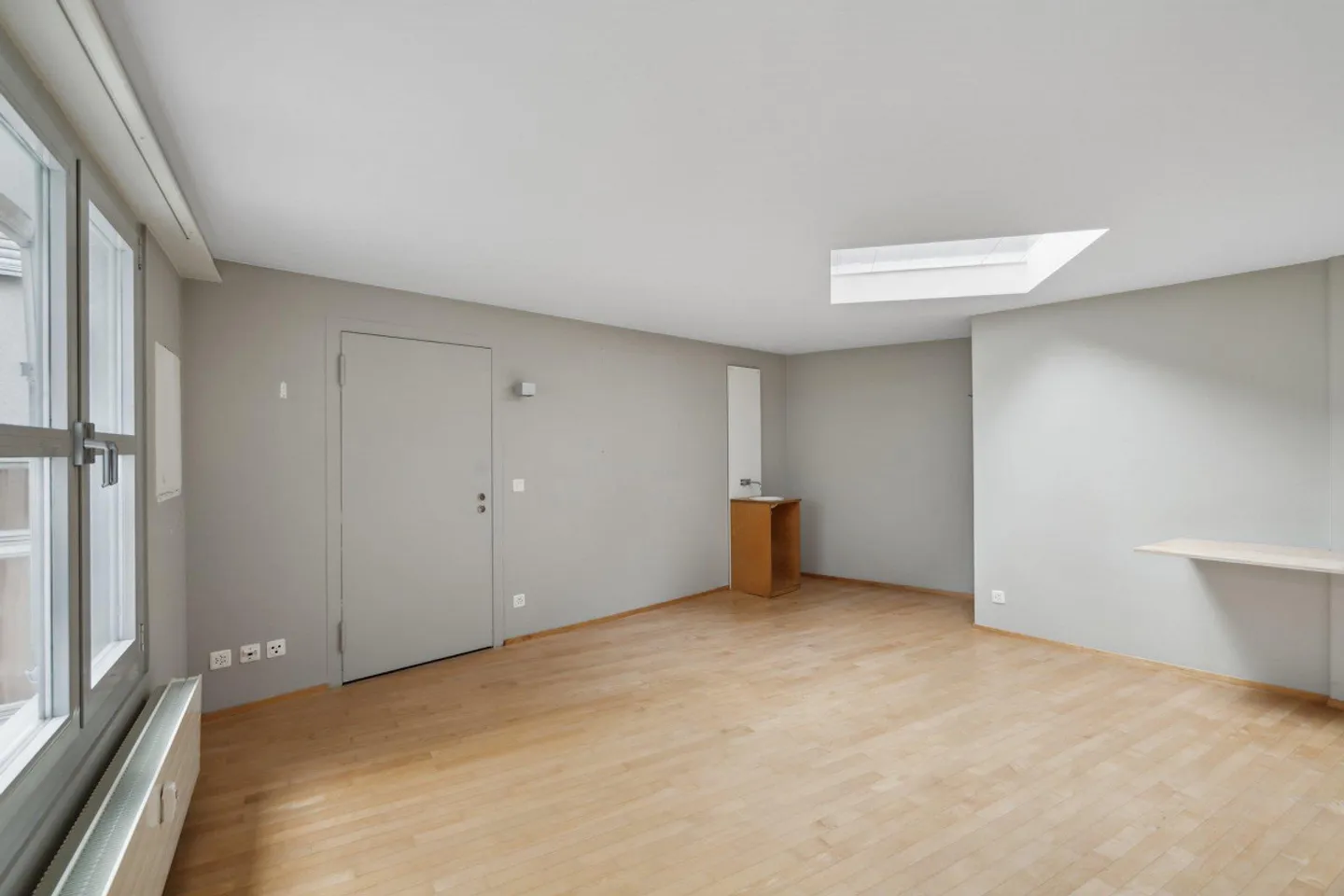 Versatile practice and office spaces in a busy location! - Photo 3 of 11