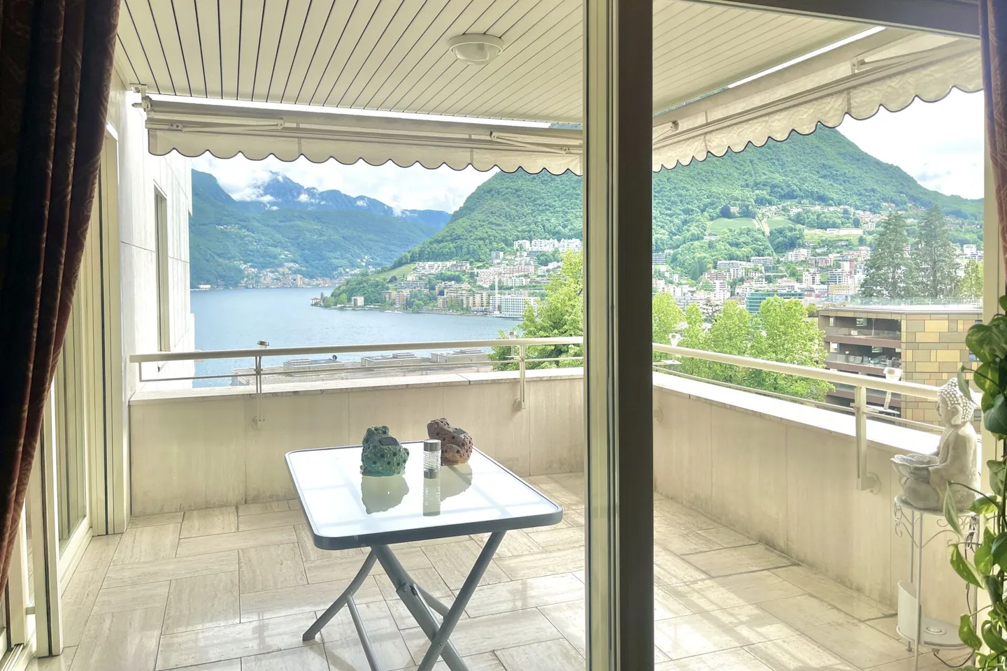 Lugano Centro: Appartamento 4,5 locali con terrazza e vista lago, in vendita come seconda residenza - Foto 12 di 13