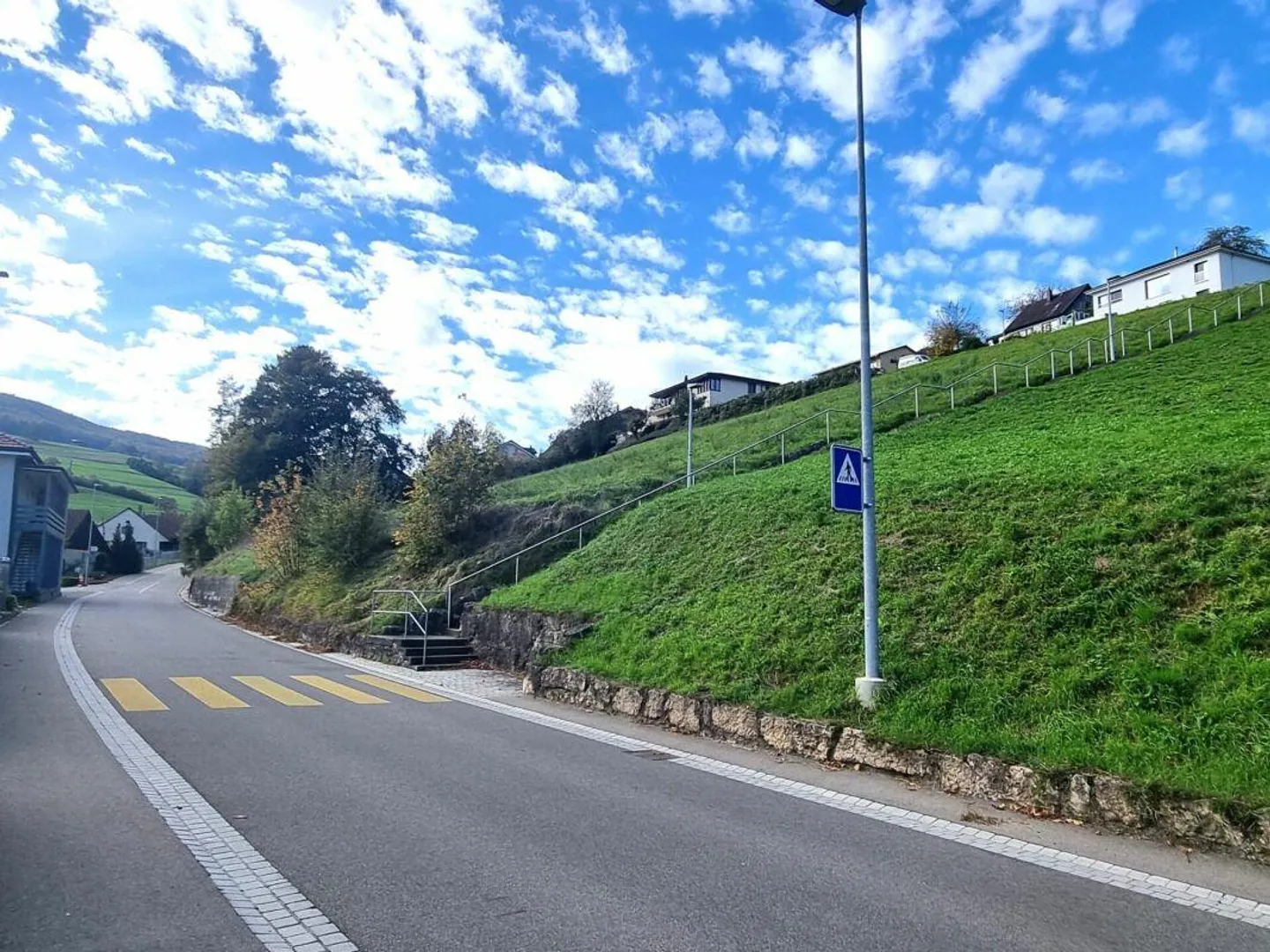 5.492 m² Terreno edificabile Zona residenziale W2 Häuptli (W2H) in posizione soleggiata - Foto 5 di 7