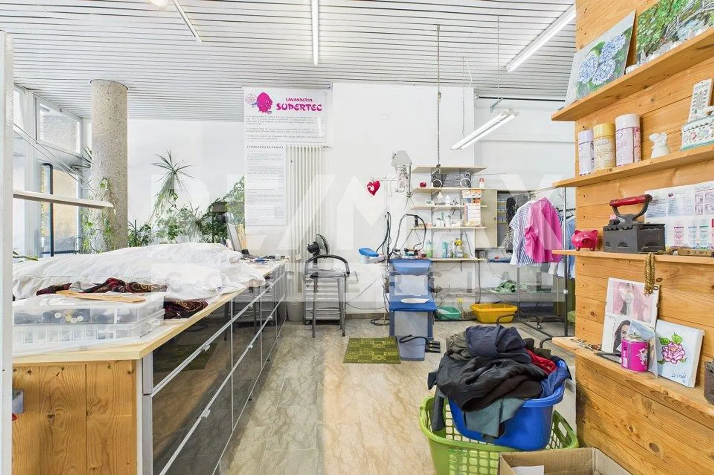 Lugano-Cassarate – Commercial space with great visibility for sale - Photo 8 of 12