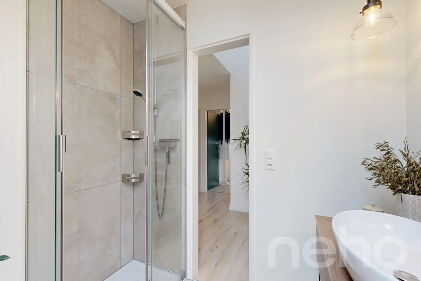 Renovated Corner Townhouse with Beautiful Garden - Photo 11 of 12