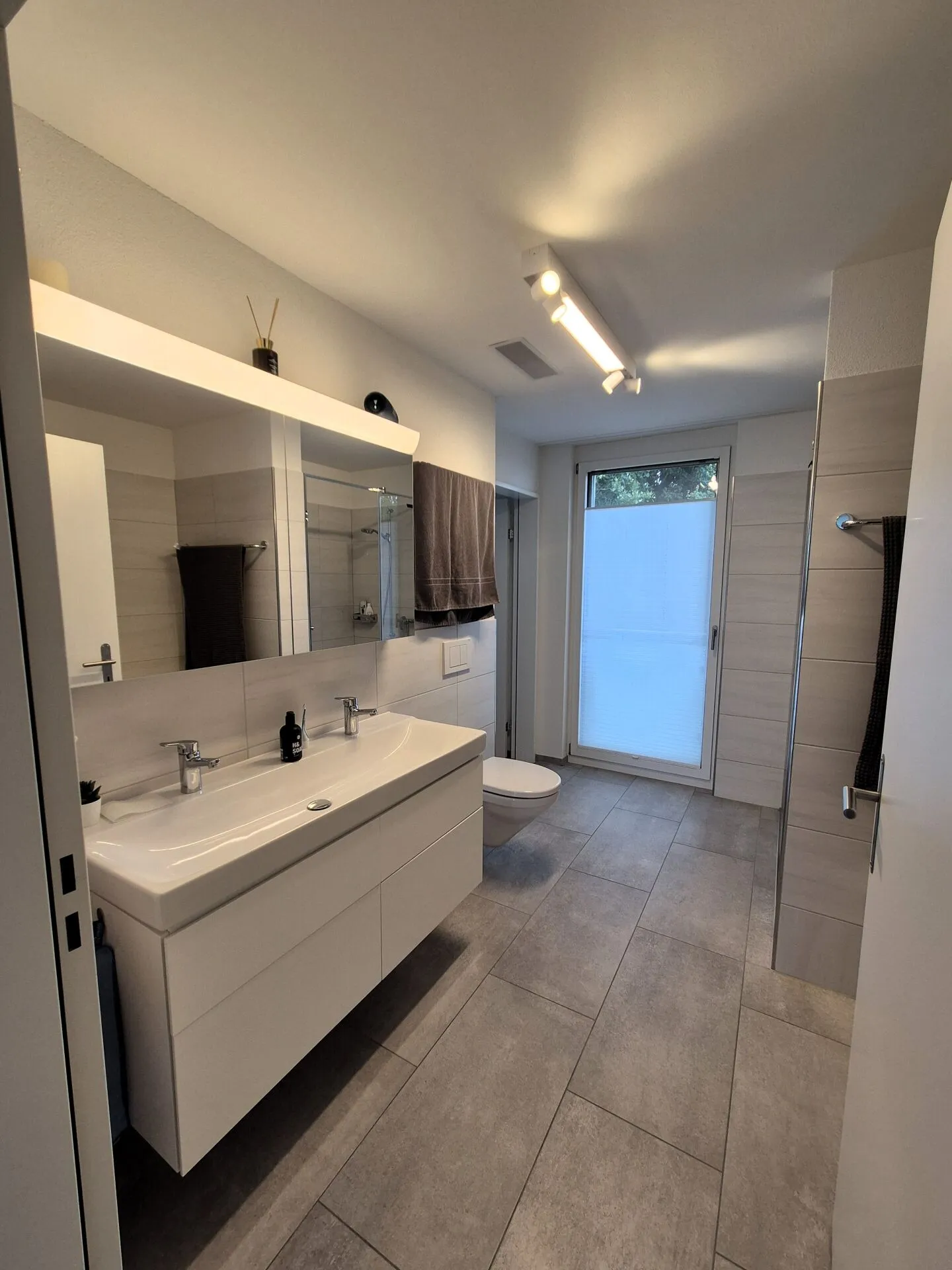 Luxuswohnung mit Balkonen - Foto 7 von 14
