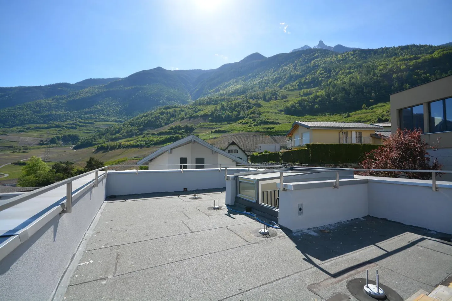 House with terrace 4.5 rooms - Photo 4 of 12