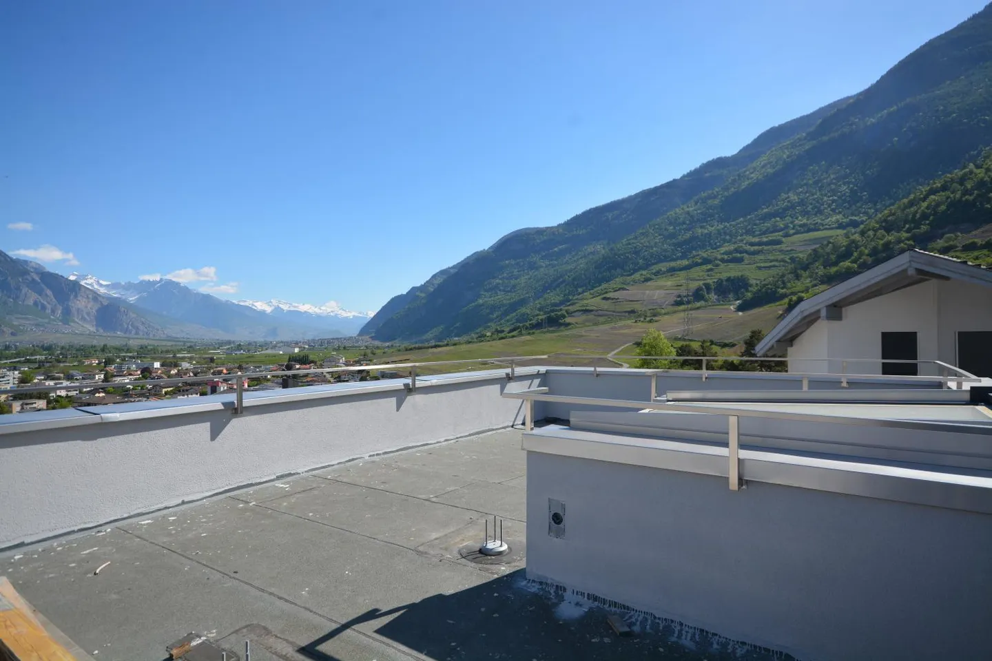 House with terrace 4.5 rooms - Photo 5 of 12