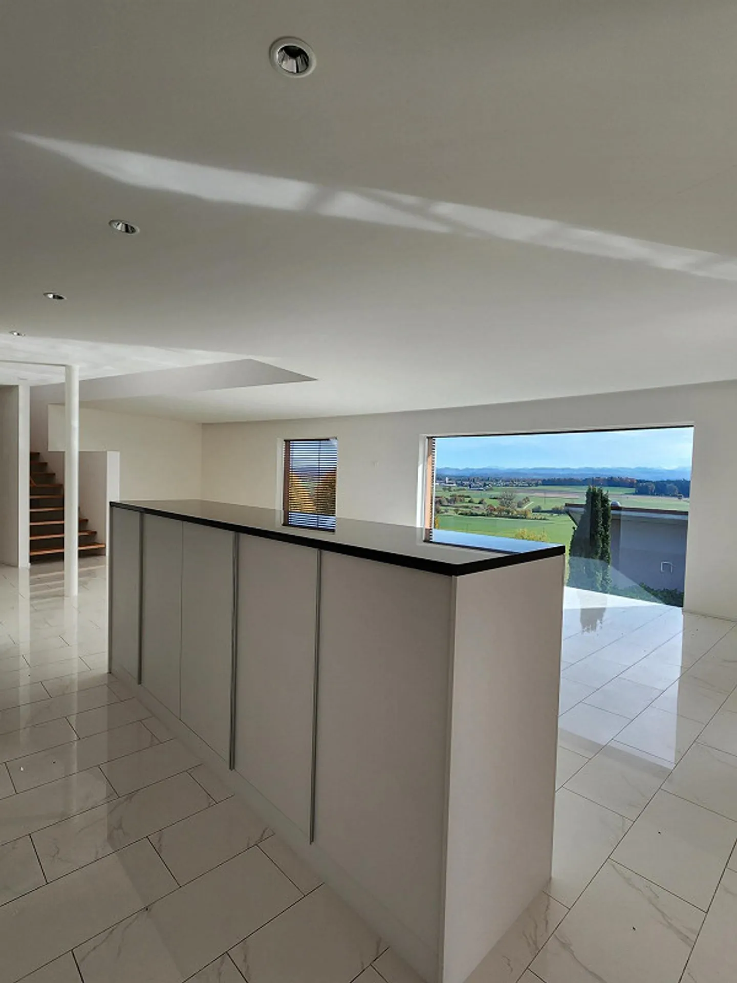 Aussergewöhnliche 3.5 Zimmer Duplex-Attika-Wohnung / 183m2 - Foto 10 von 24