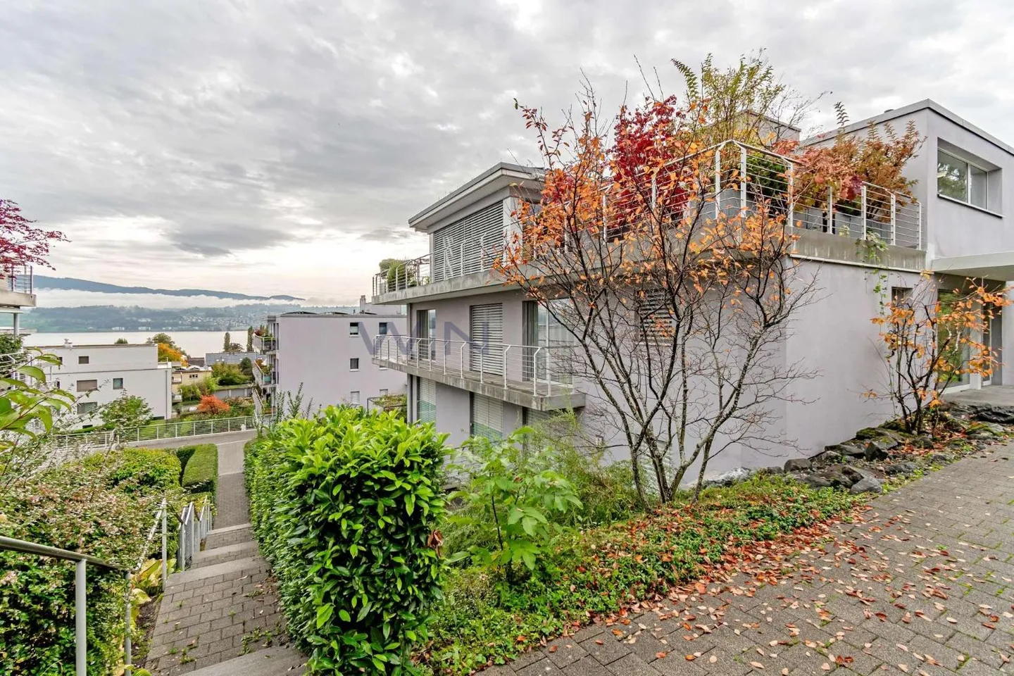 The Key to Happiness - Luxurious and Large Garden Apartment - Photo 5 of 12