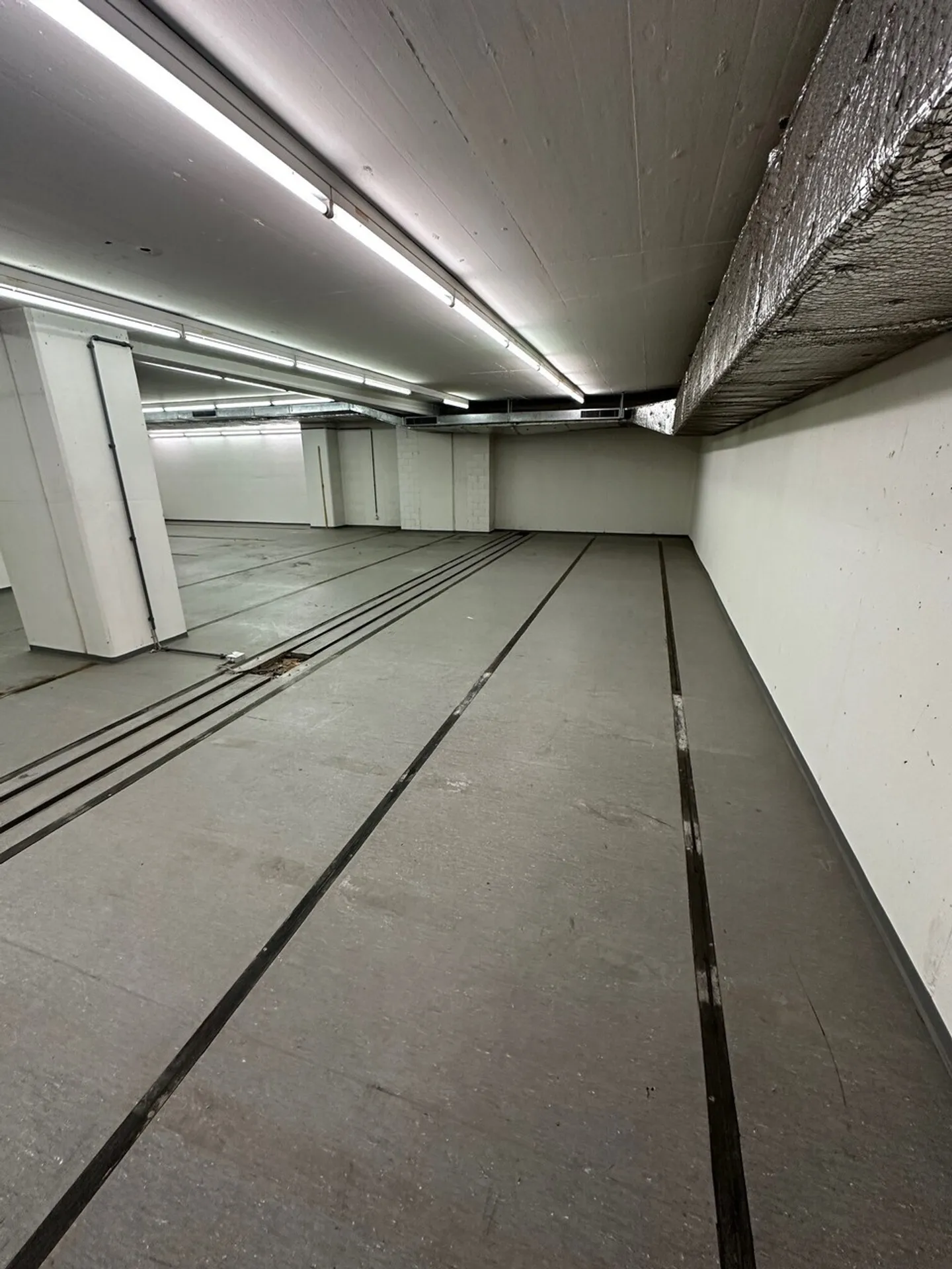 Spazio di stoccaggio in affitto nel 2° seminterrato vicino a Schaffhauserplatz - Foto 3 di 7