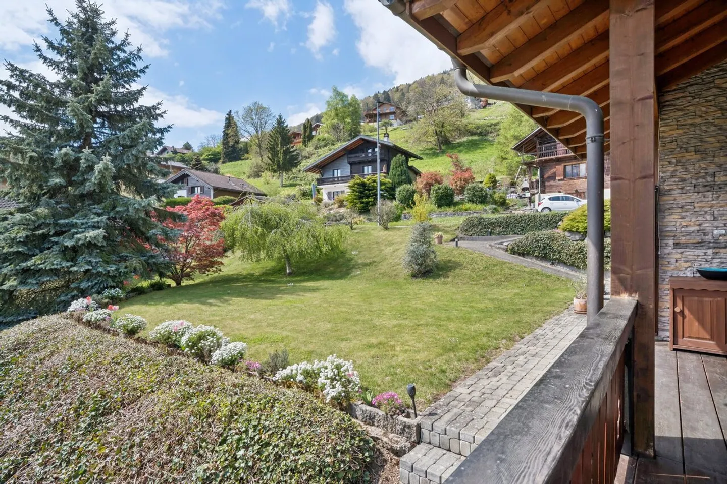 Chalet familial dans un cadre paisible - Photo 2 sur 13