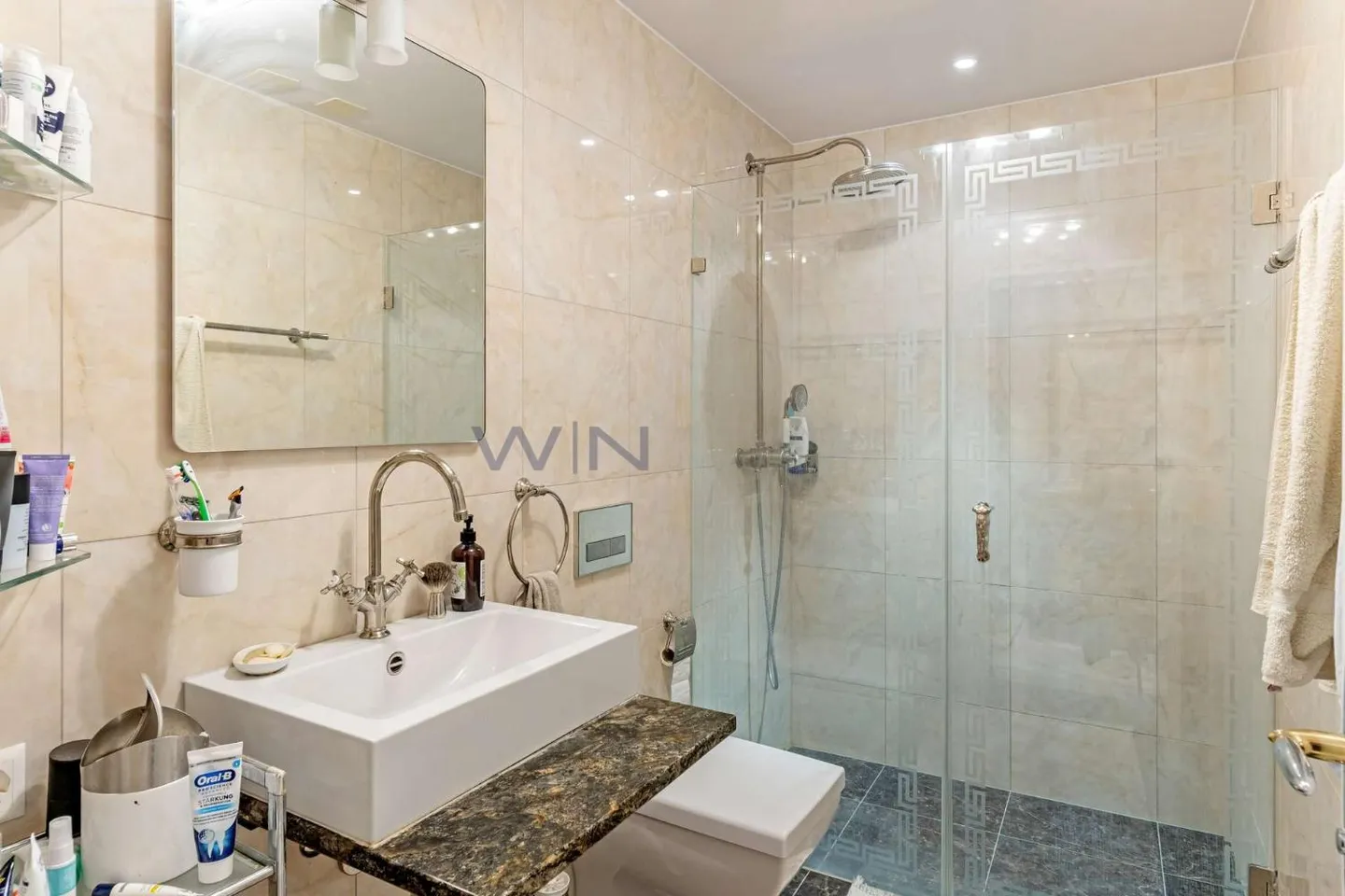 The Key to Happiness - Luxurious and Large Garden Apartment - Photo 10 of 12