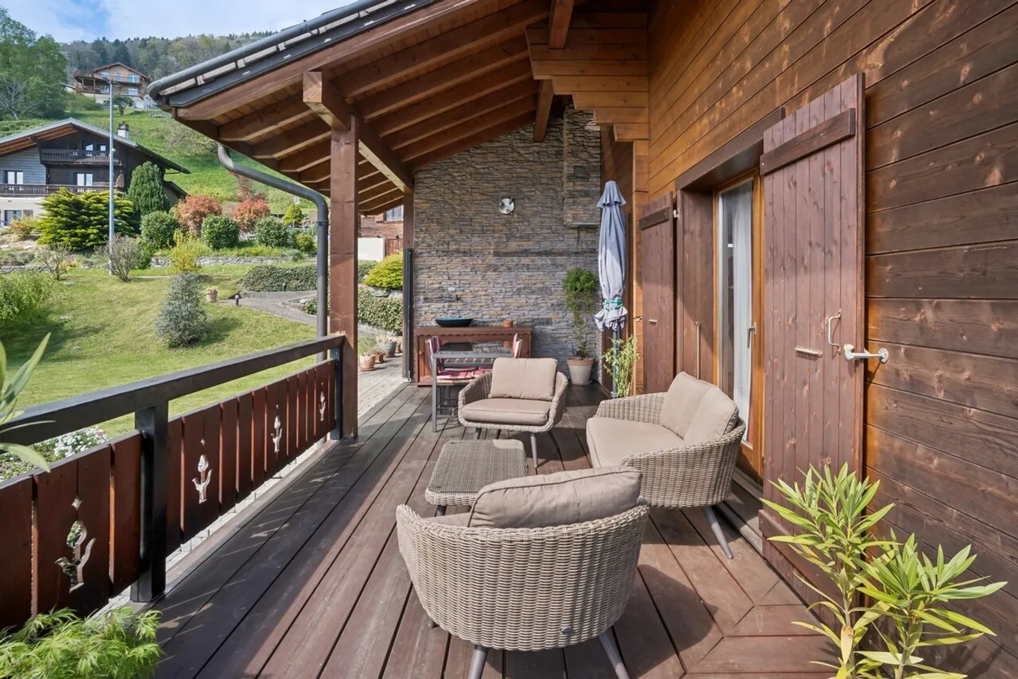 Chalet familial dans un cadre paisible - Photo 3 sur 13