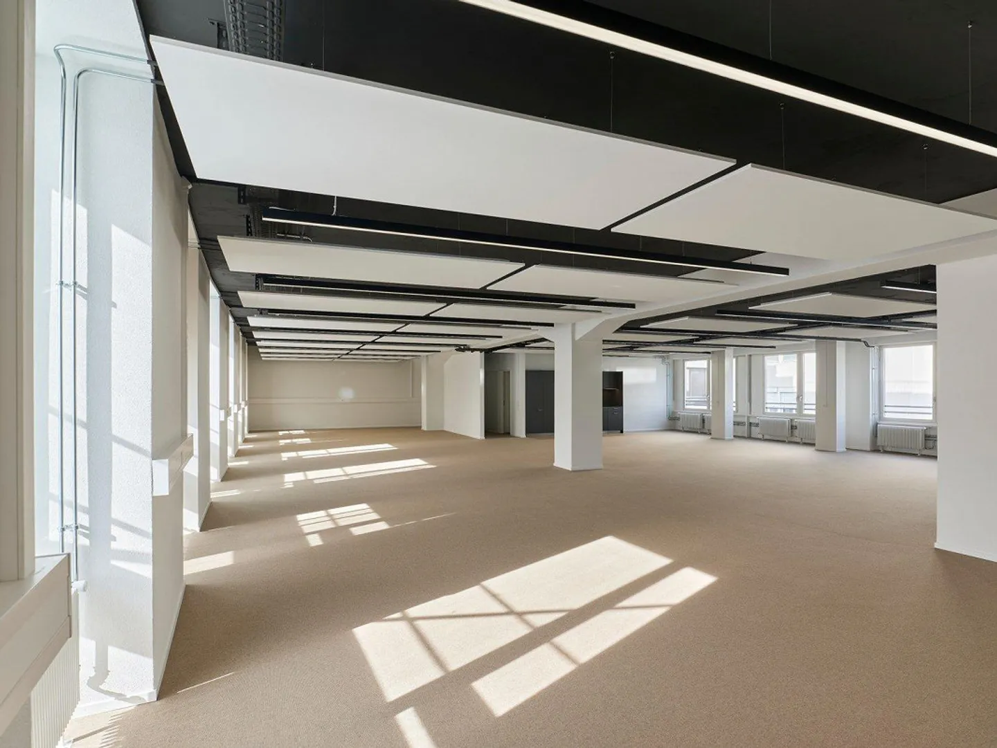 Flexible office spaces in the heart of Biel – freshly renovated & ready for immediate occupancy - Photo 6 of 11