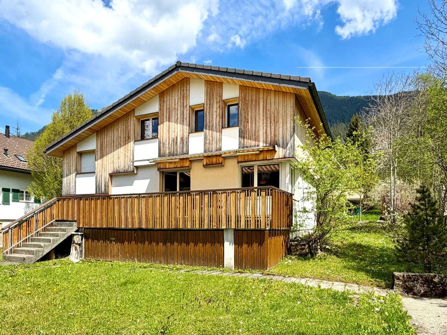 Spacious holiday home in a top location - Photo 1 of 13
