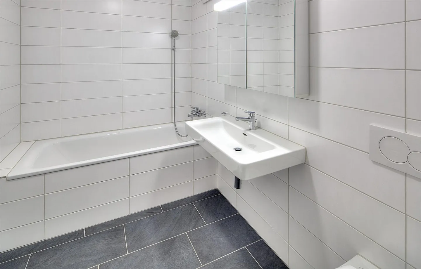 Welcome to your new home! - Photo 5 of 9